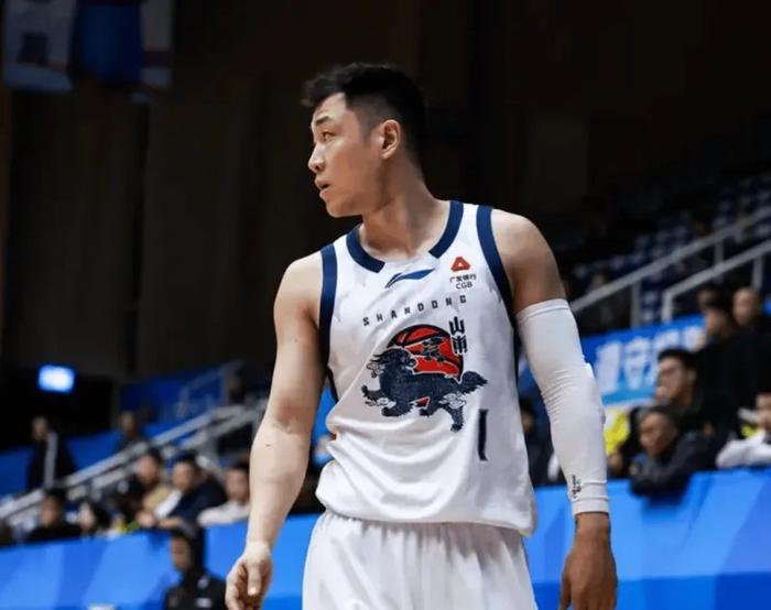 山东男篮大胜新疆 球员状态全面回暖