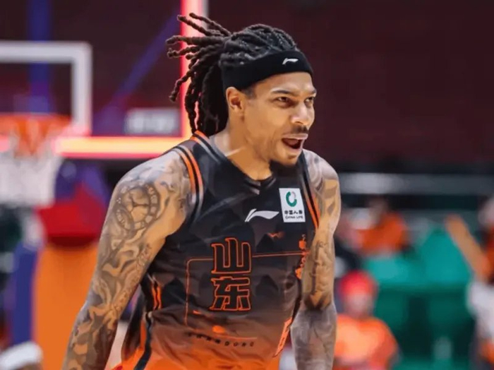 山东男篮大胜新疆 球员状态全面回暖