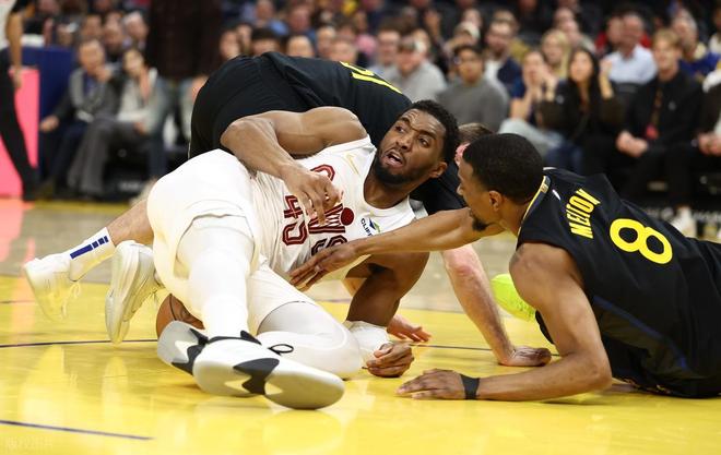 哈登末节6分2助攻力压众星创生涯17年季后赛纪录