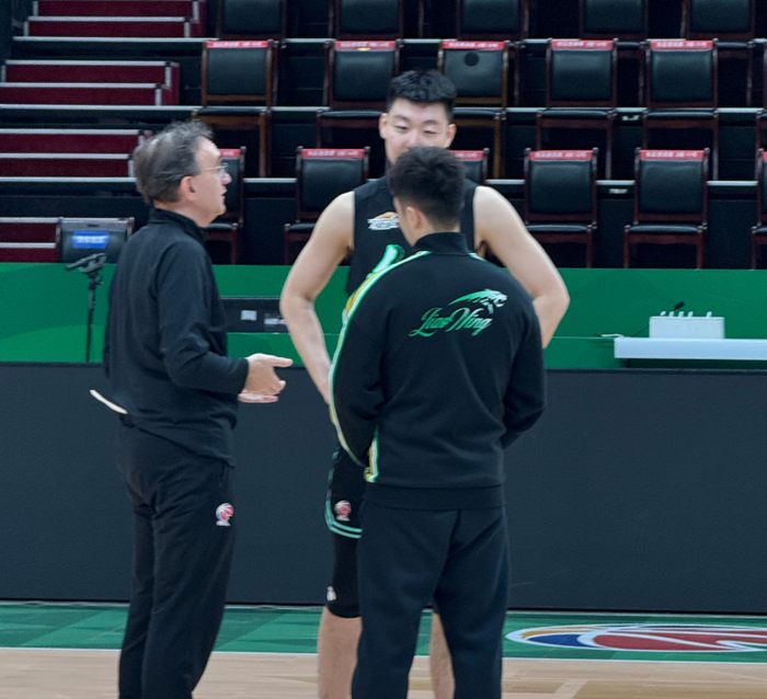 辽宁冲击前八关键战 付豪复出迎战浙江强强对话